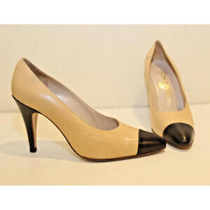 CHANEL Beige Calf Leather Black Patent Pumps sz. 36 1/2